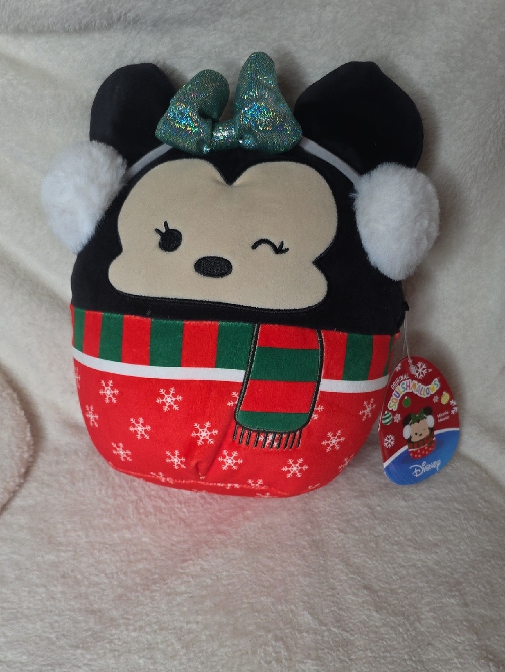 8" Minnie Mouse Disney Holiday Christmas Squishmallow 2025